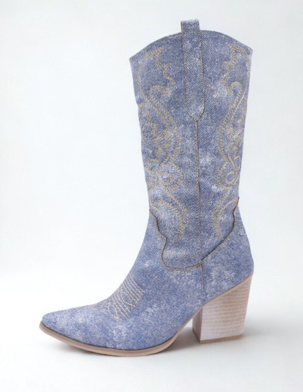 מגף גינס רקום בהיר